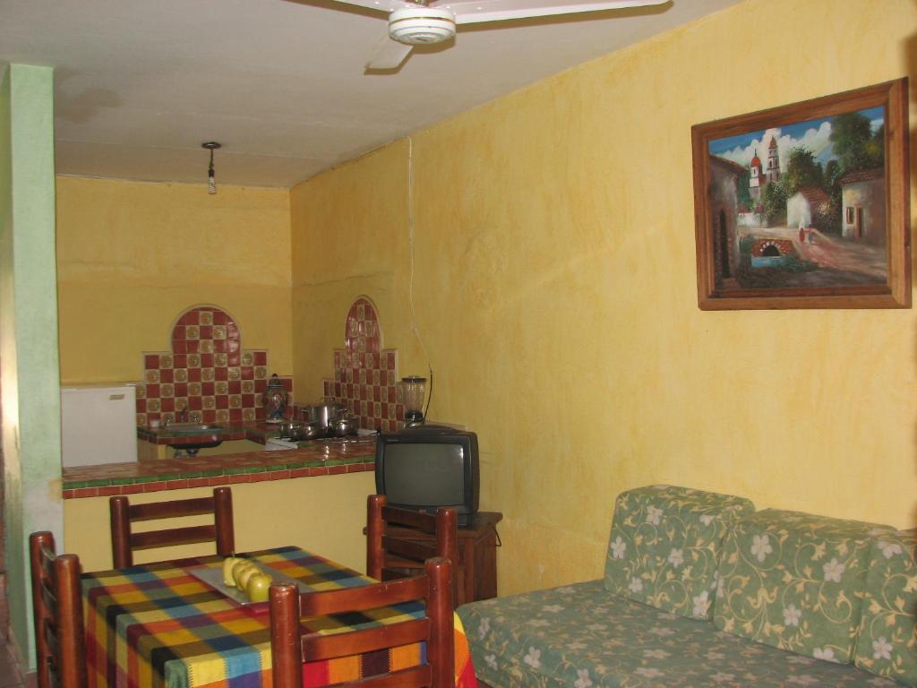 Bungalows El Delfin Rincon de Guayabitos Oda fotoğraf